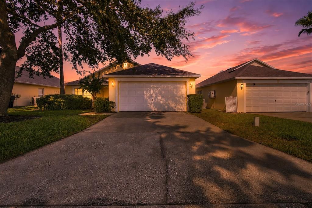 For Sale: $339,990 (3 beds, 2 baths, 1168 Square Feet)