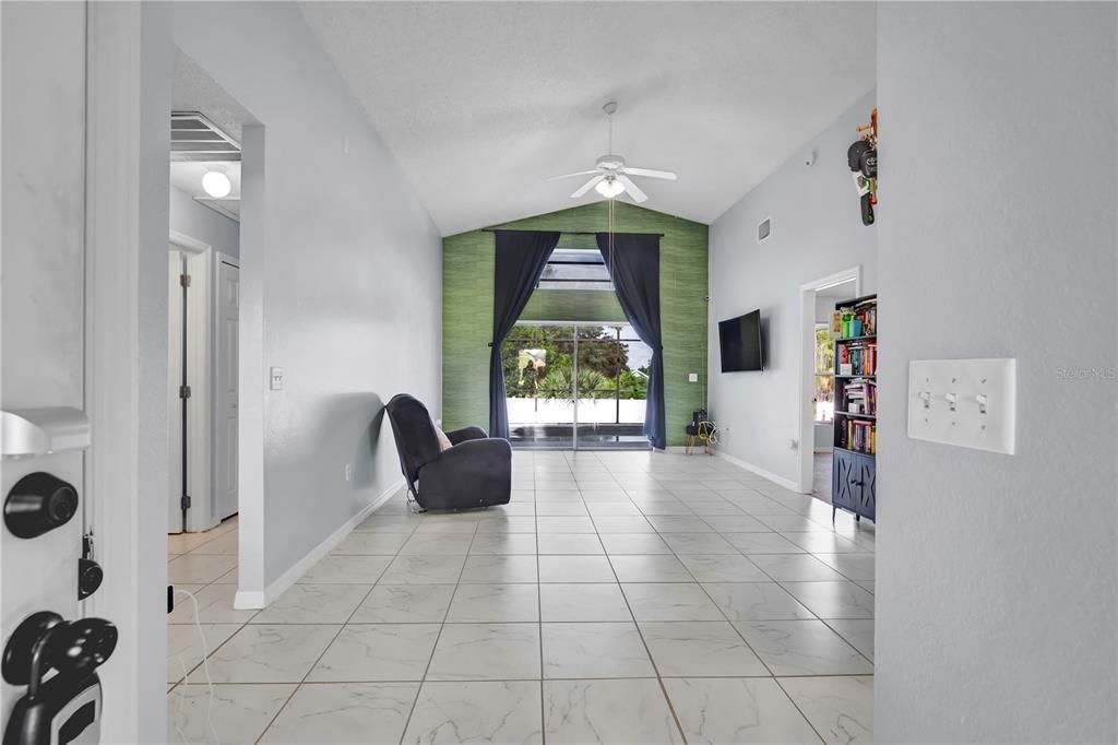 For Sale: $339,990 (3 beds, 2 baths, 1168 Square Feet)