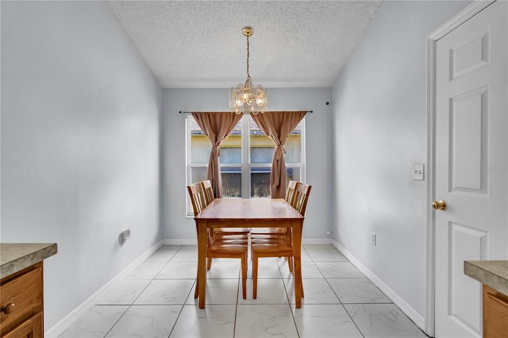 For Sale: $339,990 (3 beds, 2 baths, 1168 Square Feet)