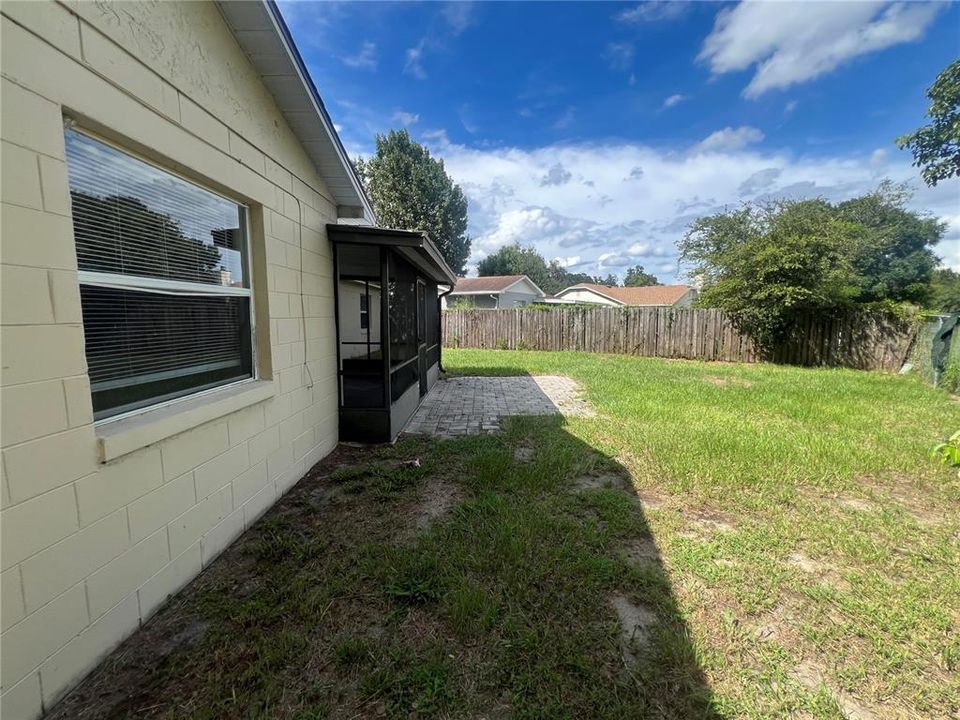 For Sale: $315,000 (4 beds, 2 baths, 1577 Square Feet)