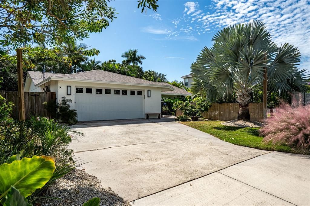 For Sale: $1,525,000 (3 beds, 2 baths, 1890 Square Feet)
