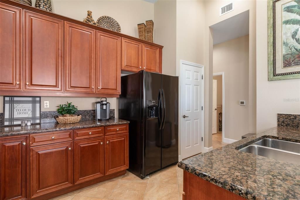 For Rent: $3,900 (3 beds, 2 baths, 1859 Square Feet)