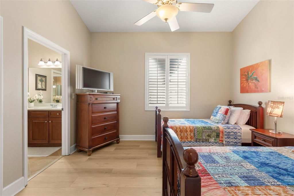 For Rent: $3,900 (3 beds, 2 baths, 1859 Square Feet)