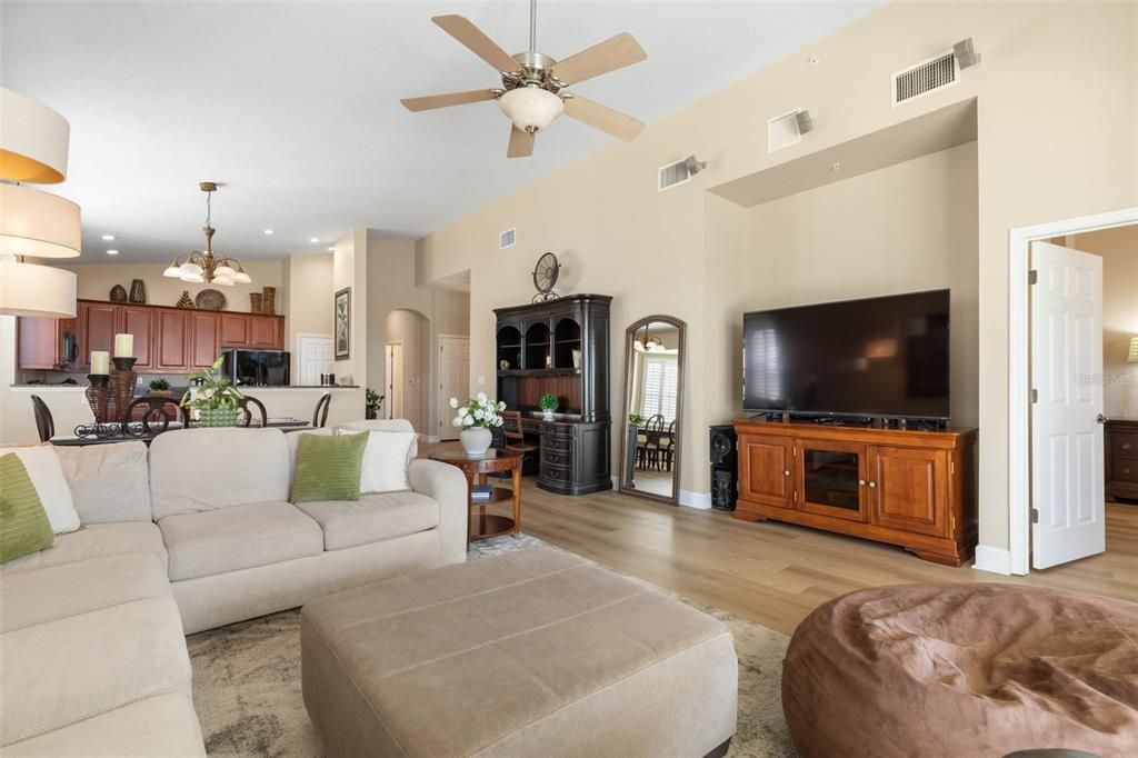 For Rent: $3,900 (3 beds, 2 baths, 1859 Square Feet)