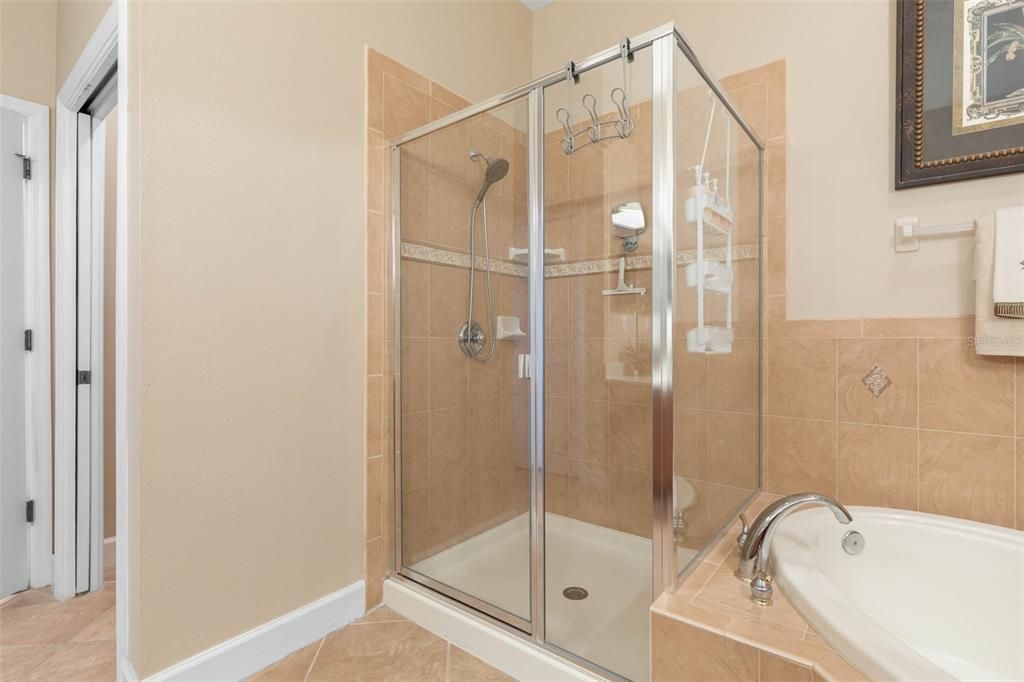 For Rent: $3,900 (3 beds, 2 baths, 1859 Square Feet)