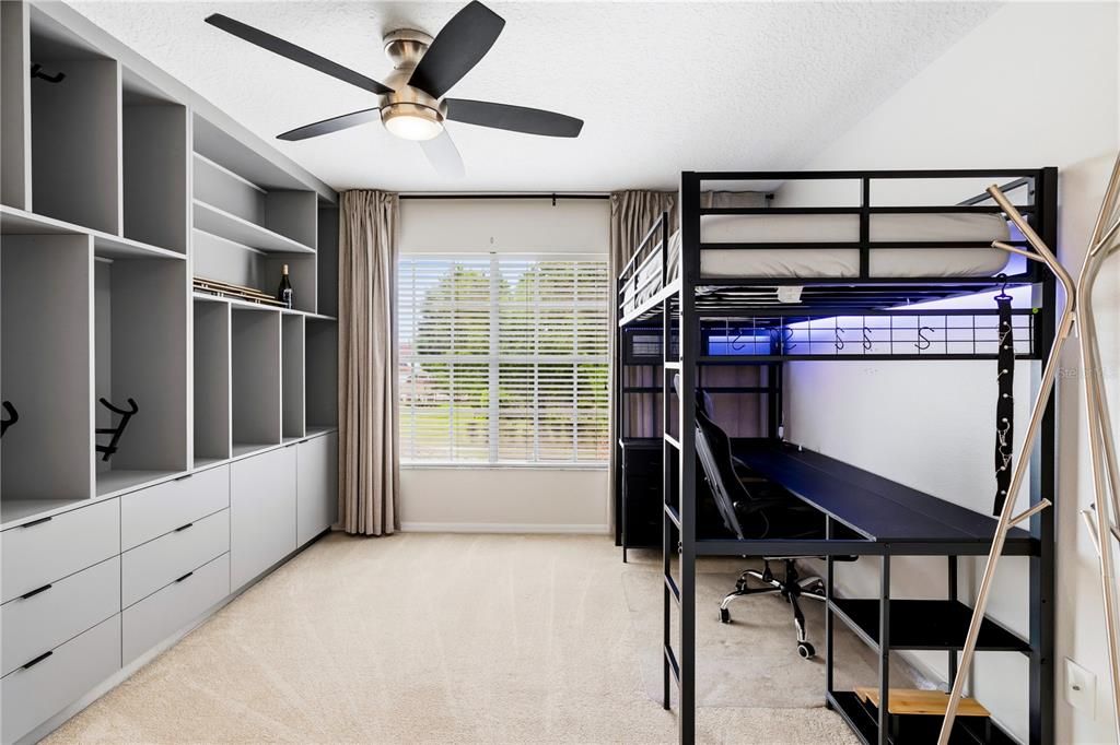En Venta: $1,090,000 (5 camas, 4 baños, 3301 Pies cuadrados)