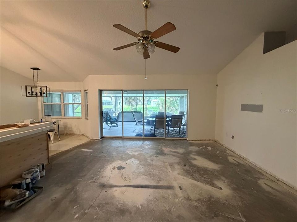 For Sale: $269,900 (3 beds, 2 baths, 1441 Square Feet)