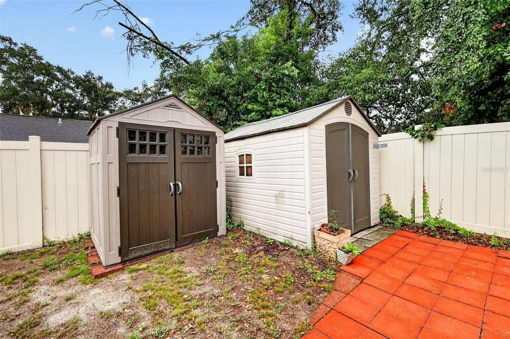 Active With Contract: $289,000 (3 beds, 2 baths, 1189 Square Feet)