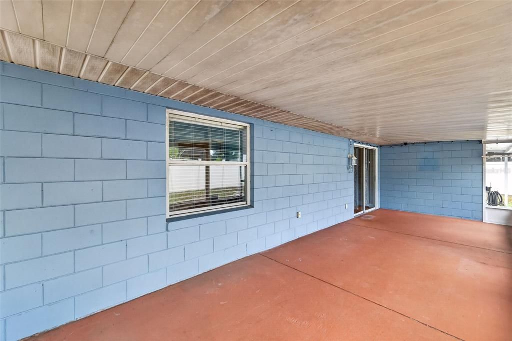 Active With Contract: $289,000 (3 beds, 2 baths, 1189 Square Feet)