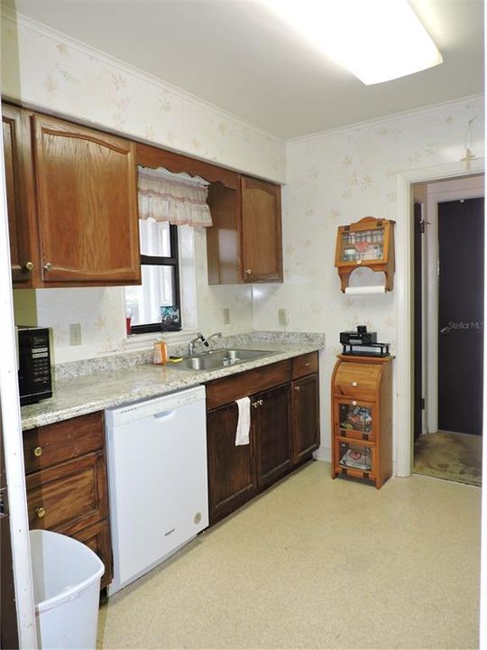 На продажу: $395,000 (2 спален, 3 ванн, 1438 Квадратных фут)