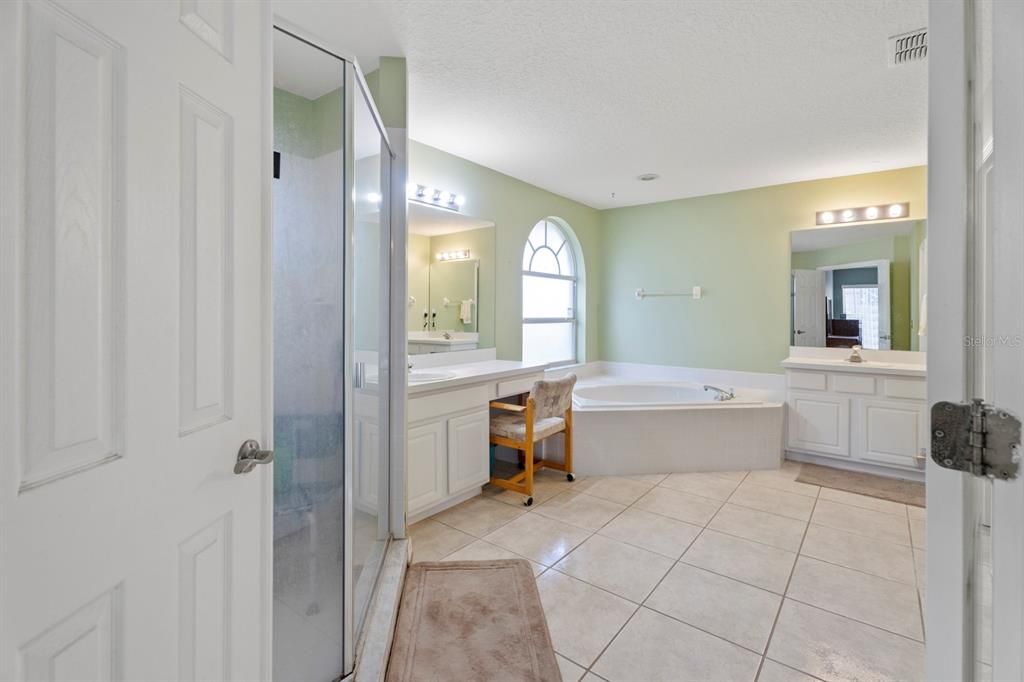 For Sale: $465,000 (4 beds, 2 baths, 2398 Square Feet)