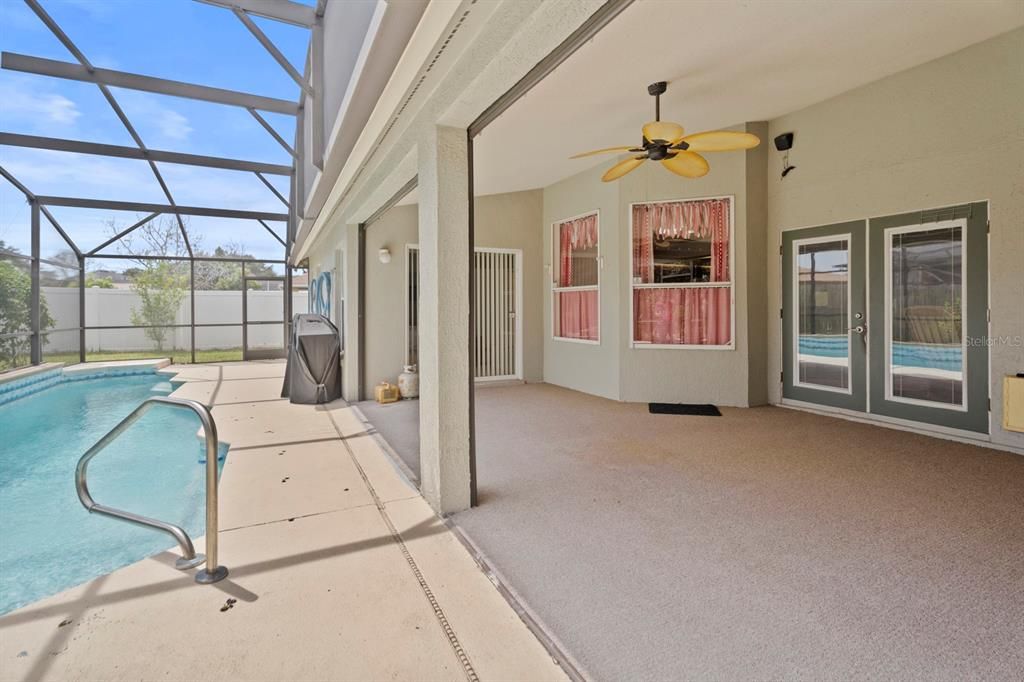 For Sale: $465,000 (4 beds, 2 baths, 2398 Square Feet)