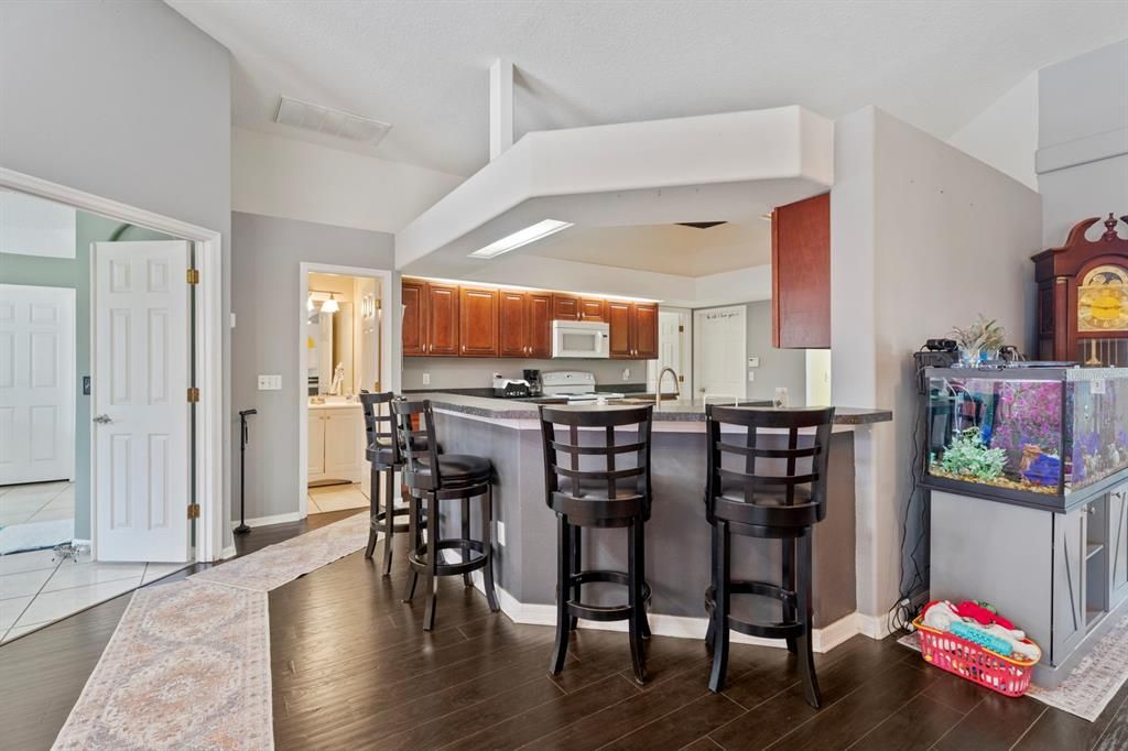 For Sale: $465,000 (4 beds, 2 baths, 2398 Square Feet)