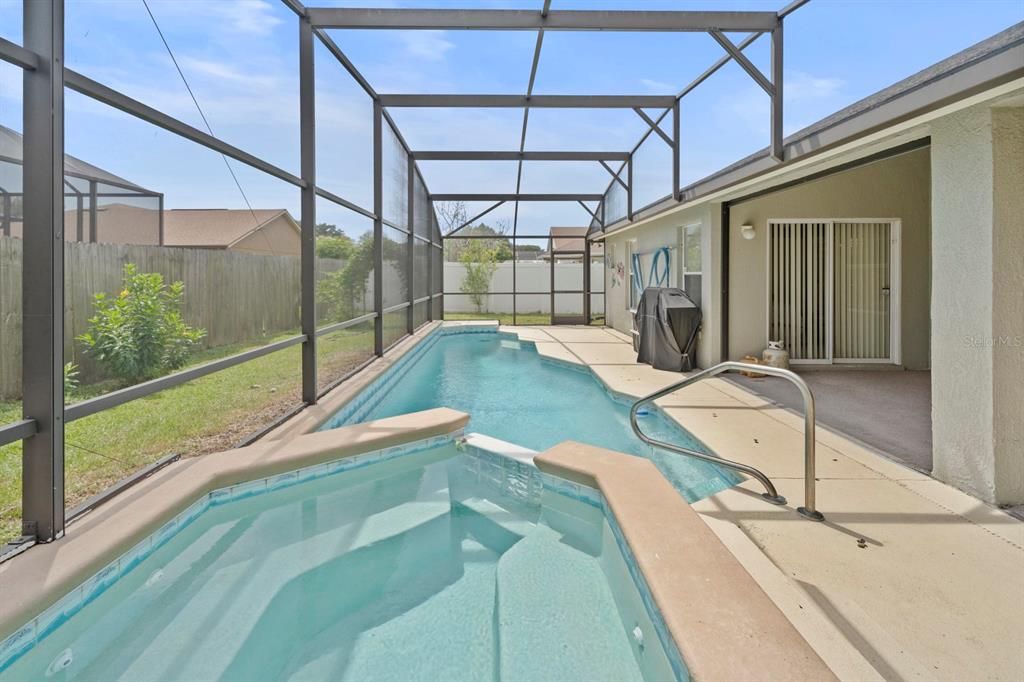 For Sale: $465,000 (4 beds, 2 baths, 2398 Square Feet)