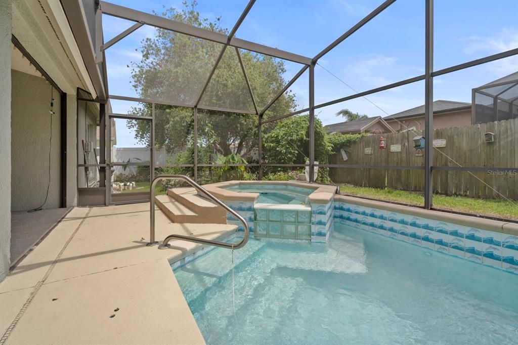 For Sale: $465,000 (4 beds, 2 baths, 2398 Square Feet)