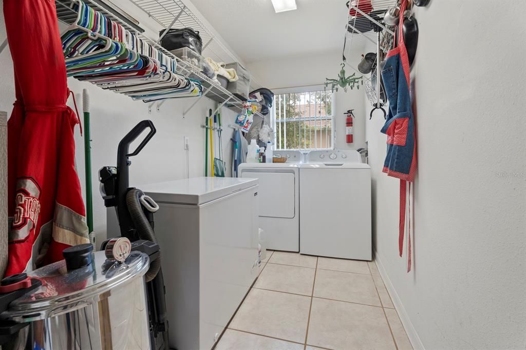 For Sale: $465,000 (4 beds, 2 baths, 2398 Square Feet)