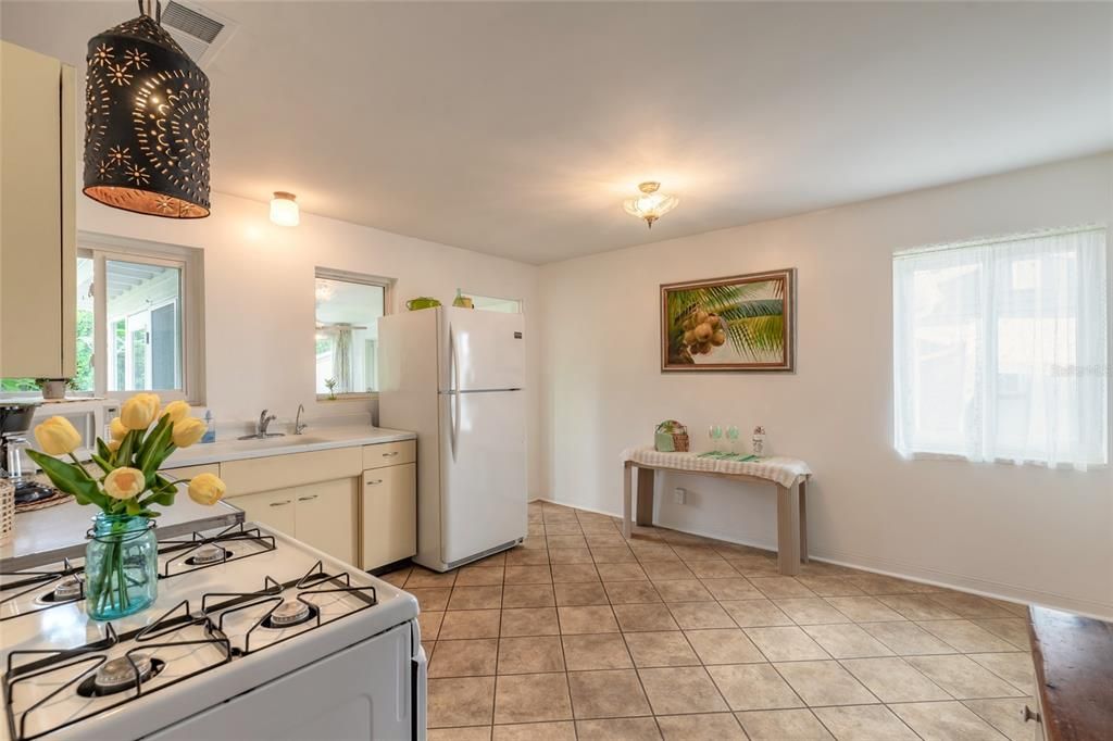 En Venta: $230,000 (2 camas, 1 baños, 891 Pies cuadrados)