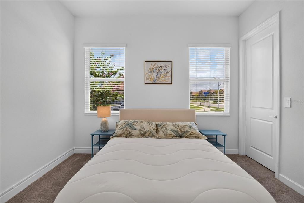 For Sale: $500,000 (3 beds, 2 baths, 2363 Square Feet)