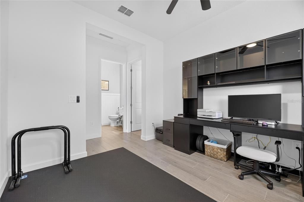 For Sale: $500,000 (3 beds, 2 baths, 2363 Square Feet)