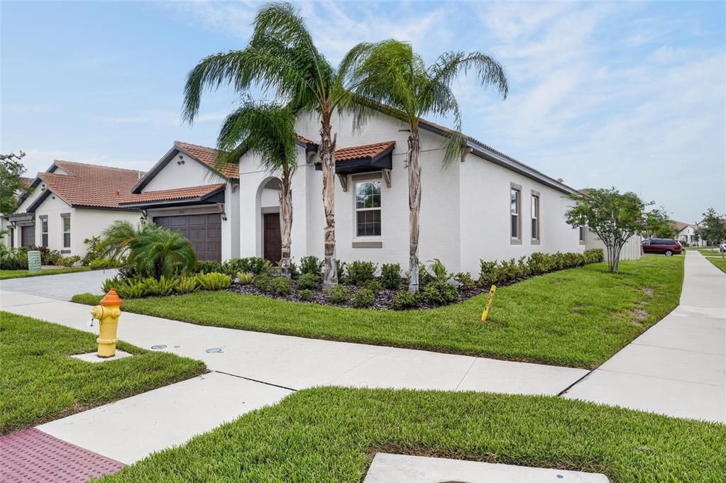 For Sale: $500,000 (3 beds, 2 baths, 2363 Square Feet)