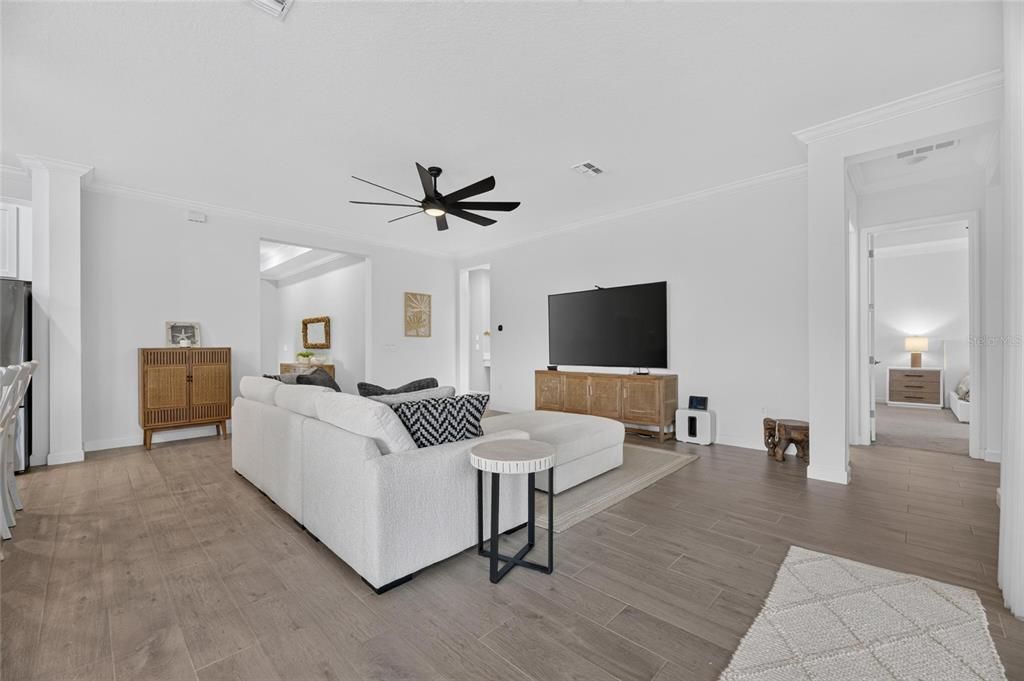 For Sale: $500,000 (3 beds, 2 baths, 2363 Square Feet)