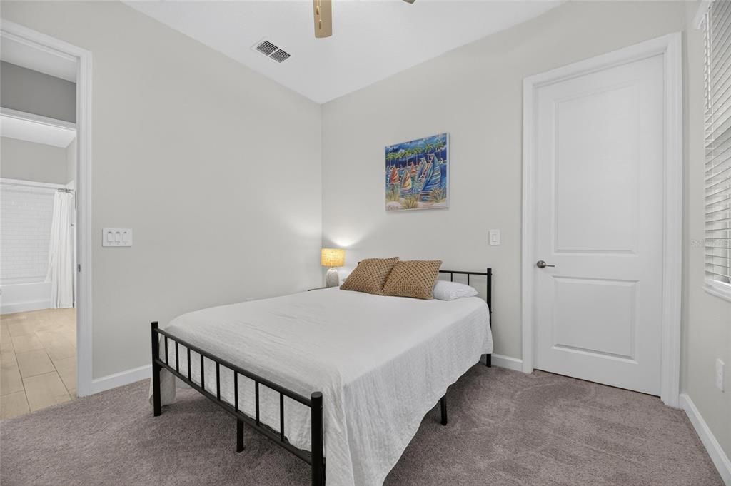 For Sale: $500,000 (3 beds, 2 baths, 2363 Square Feet)
