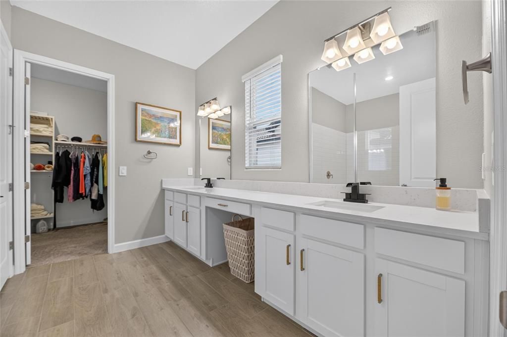 For Sale: $500,000 (3 beds, 2 baths, 2363 Square Feet)