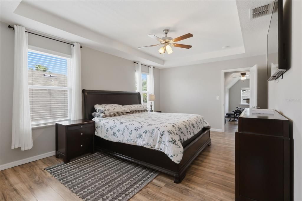 For Sale: $459,000 (4 beds, 2 baths, 2376 Square Feet)