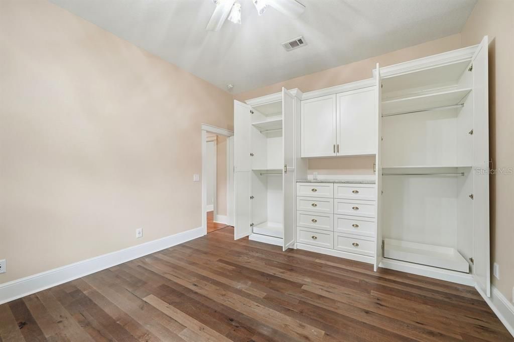 For Sale: $1,400,000 (3 beds, 3 baths, 2856 Square Feet)