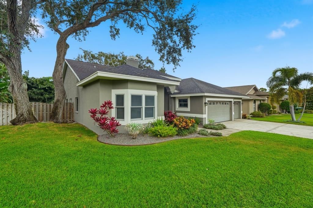 For Sale: $1,400,000 (3 beds, 3 baths, 2856 Square Feet)