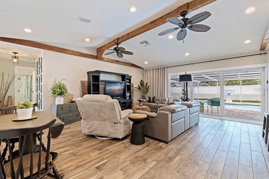 For Sale: $599,900 (4 beds, 3 baths, 1667 Square Feet)