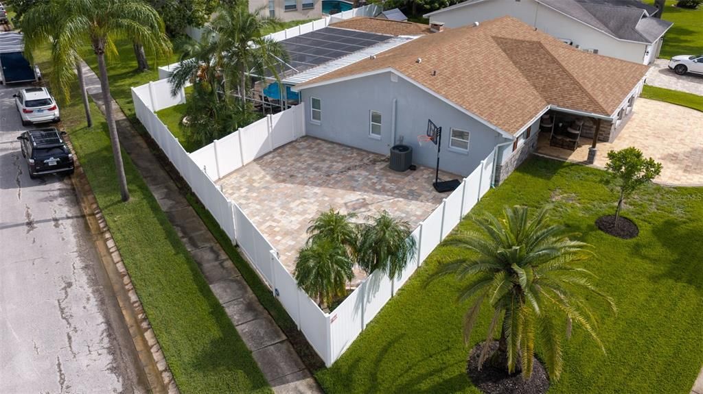 For Sale: $599,900 (4 beds, 3 baths, 1667 Square Feet)