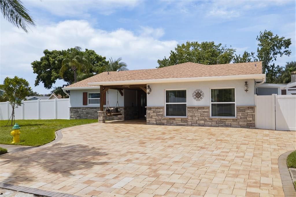 For Sale: $599,900 (4 beds, 3 baths, 1667 Square Feet)