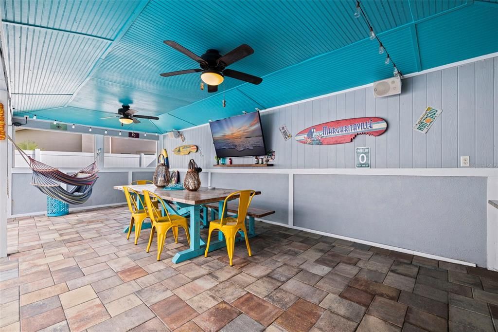For Sale: $599,900 (4 beds, 3 baths, 1667 Square Feet)