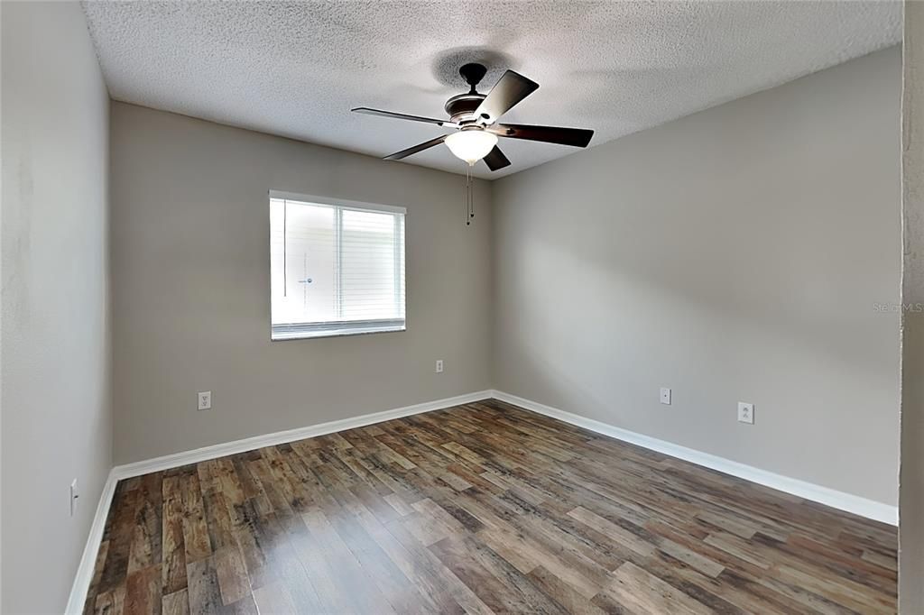 For Rent: $1,929 (3 beds, 2 baths, 1355 Square Feet)