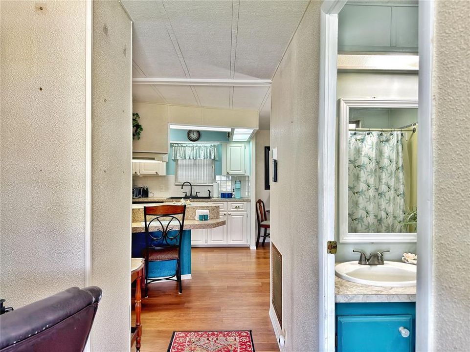 For Sale: $172,500 (2 beds, 2 baths, 1288 Square Feet)