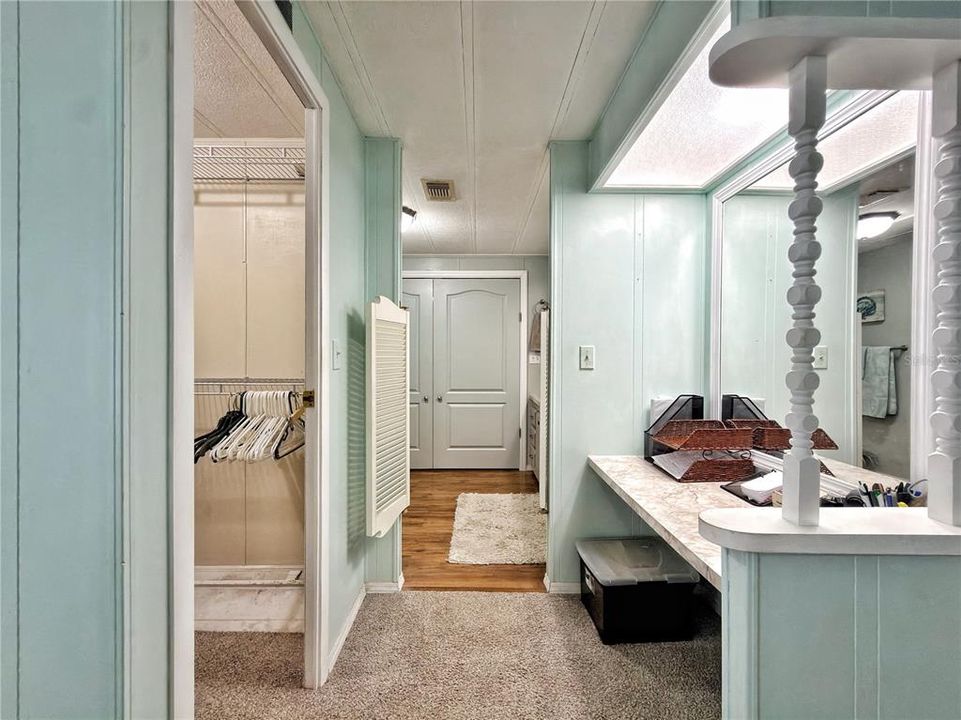 For Sale: $172,500 (2 beds, 2 baths, 1288 Square Feet)