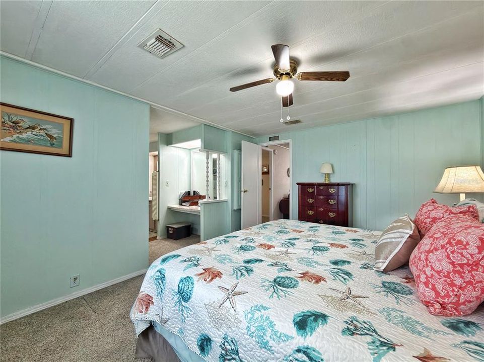 For Sale: $172,500 (2 beds, 2 baths, 1288 Square Feet)