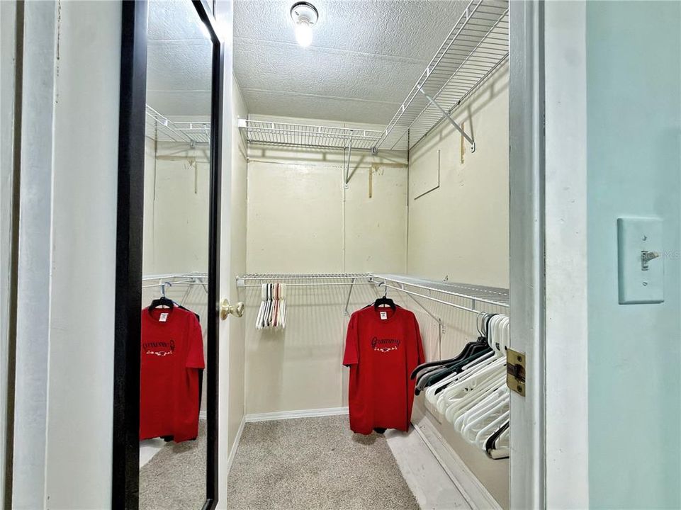 For Sale: $172,500 (2 beds, 2 baths, 1288 Square Feet)