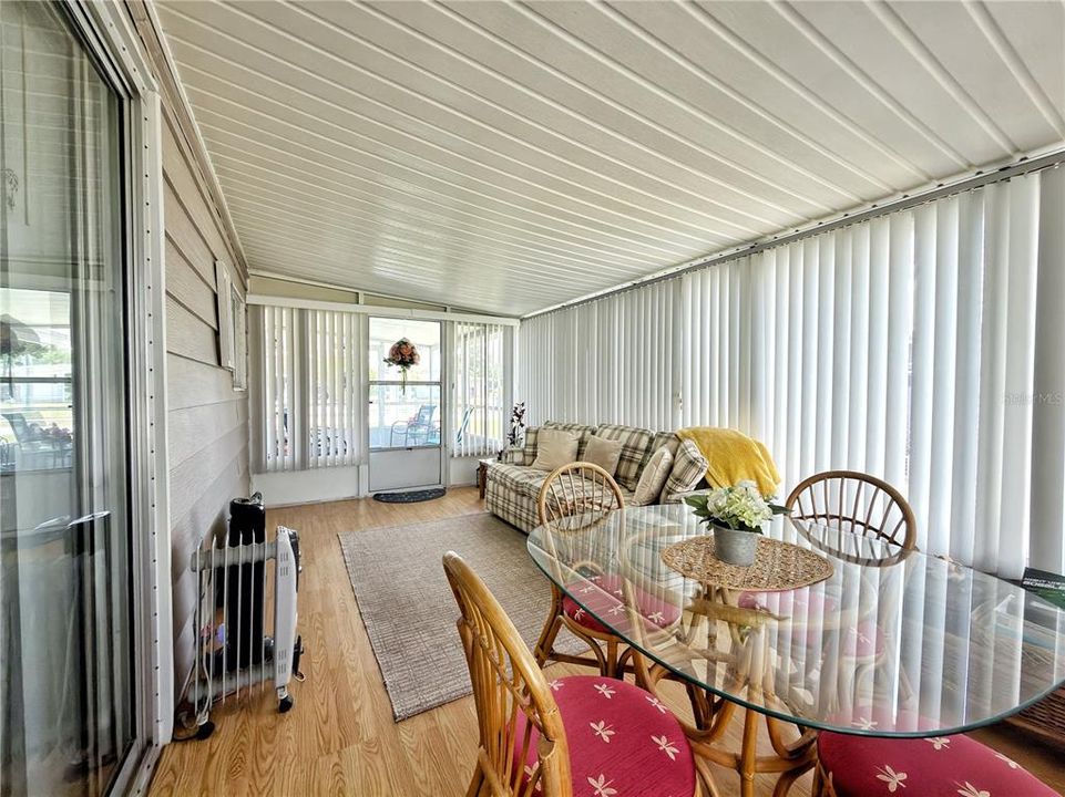 For Sale: $172,500 (2 beds, 2 baths, 1288 Square Feet)