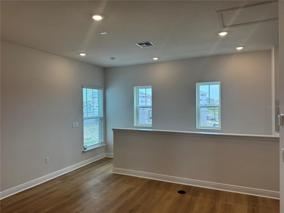 For Rent: $1,600 (1 beds, 1 baths, 624 Square Feet)