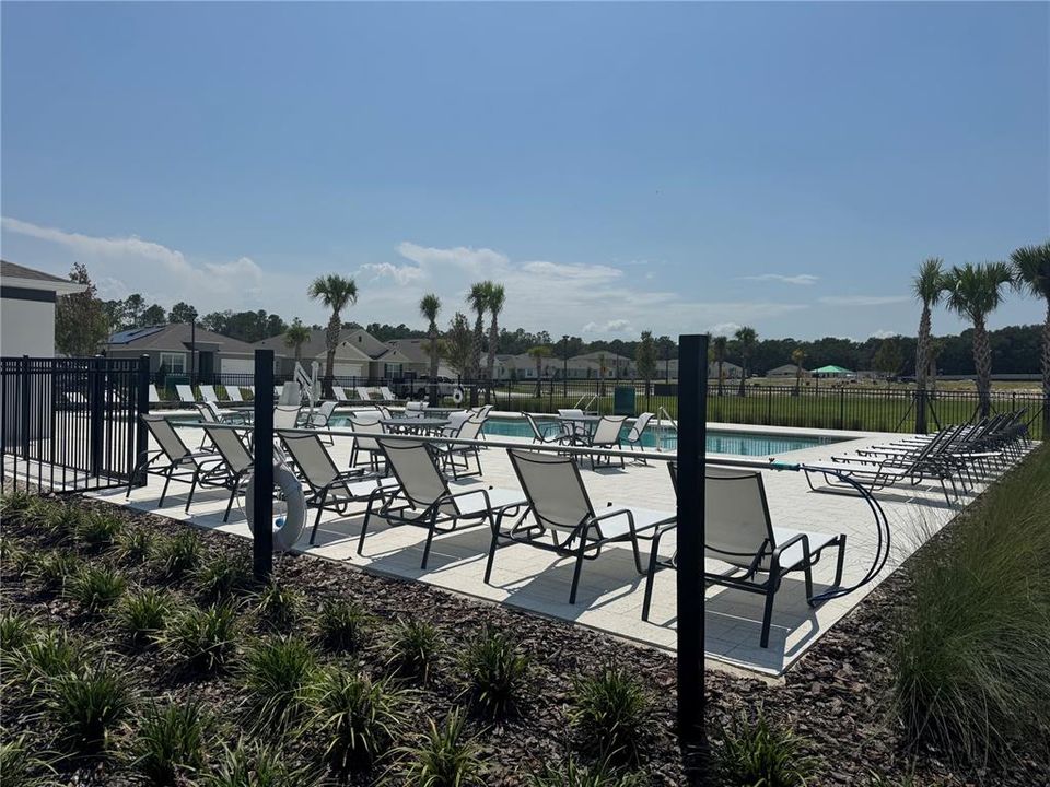 For Rent: $1,600 (1 beds, 1 baths, 624 Square Feet)