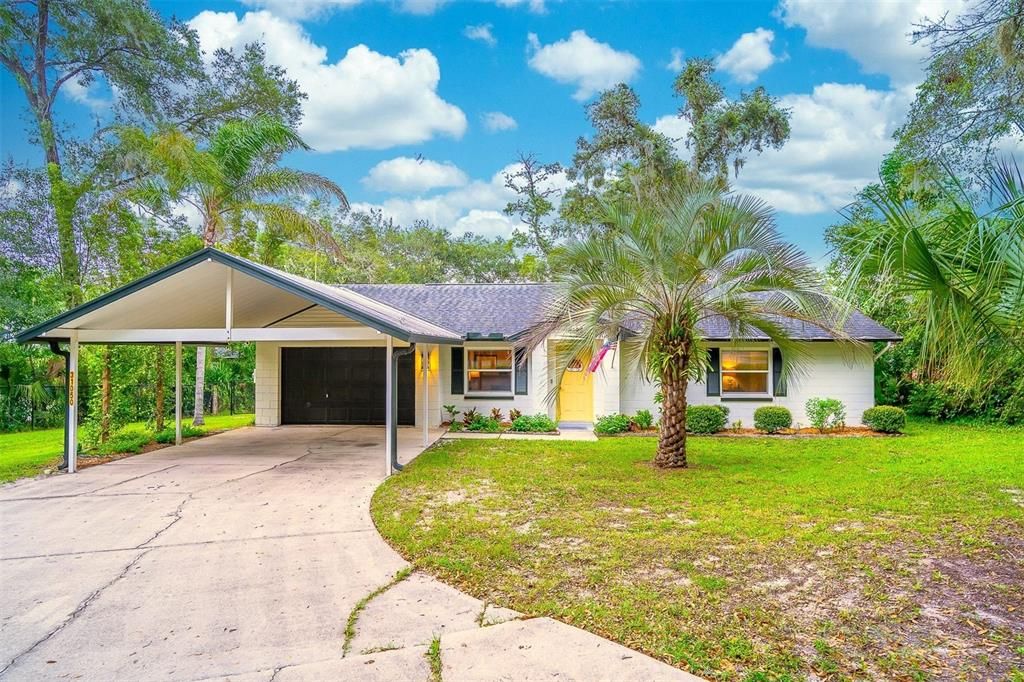 For Sale: $319,000 (2 beds, 2 baths, 999 Square Feet)