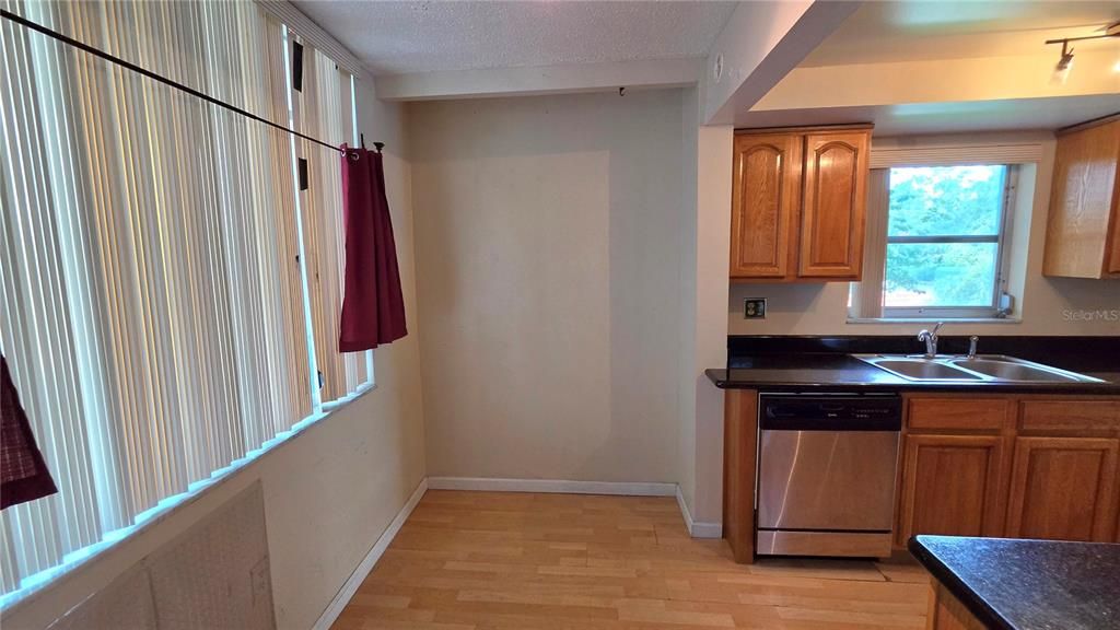 En Venta: $129,900 (2 camas, 2 baños, 1200 Pies cuadrados)