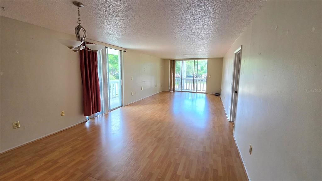 En Venta: $129,900 (2 camas, 2 baños, 1200 Pies cuadrados)