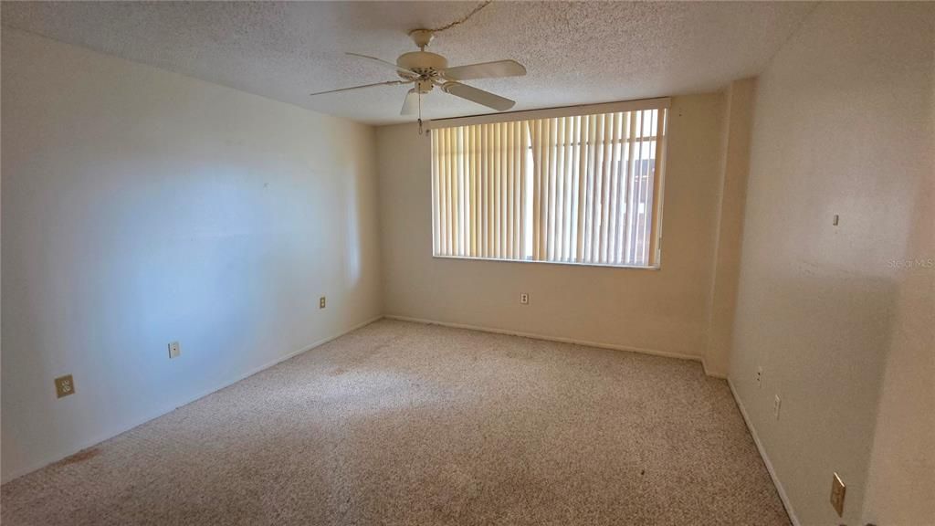En Venta: $129,900 (2 camas, 2 baños, 1200 Pies cuadrados)
