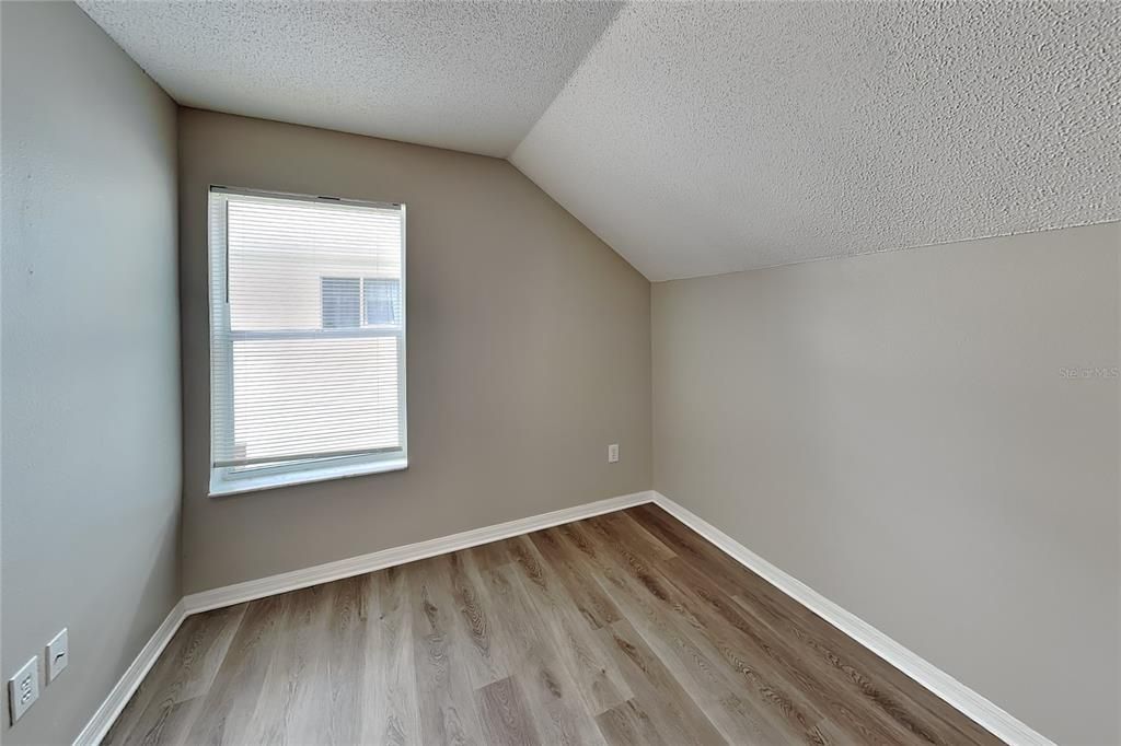 For Rent: $2,059 (4 beds, 2 baths, 1504 Square Feet)