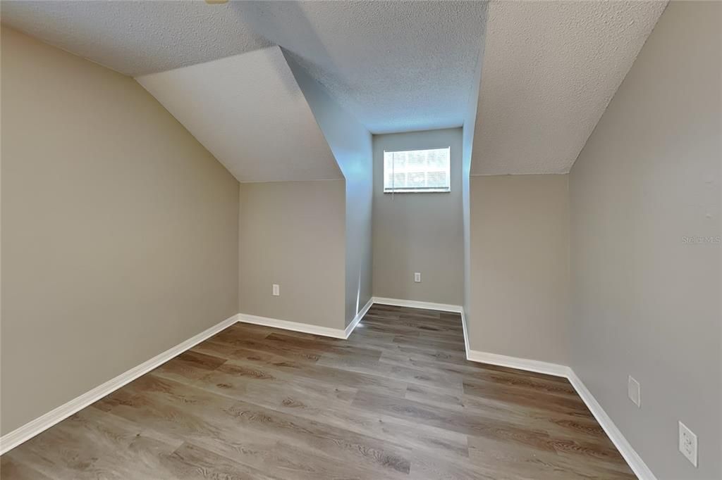 For Rent: $2,059 (4 beds, 2 baths, 1504 Square Feet)