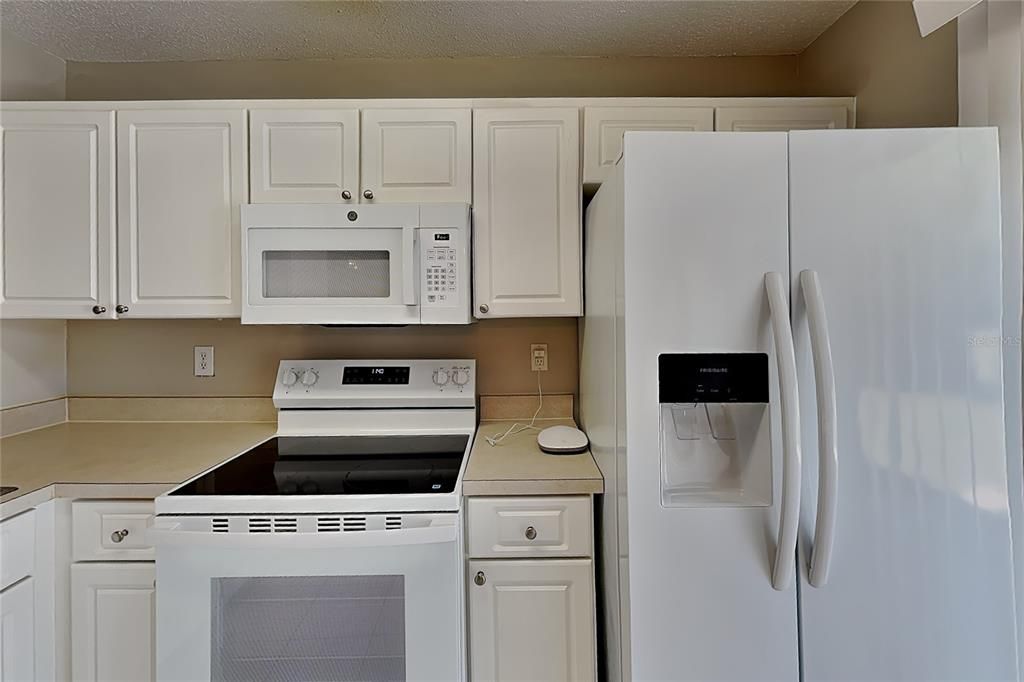 For Rent: $2,059 (4 beds, 2 baths, 1504 Square Feet)