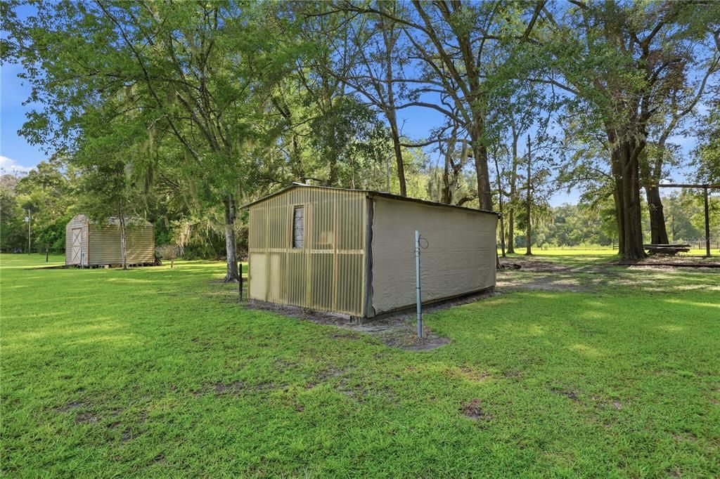For Sale: $290,000 (3 beds, 2 baths, 1196 Square Feet)